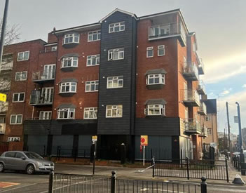 City Apartment - Bethnal Green - BALCONY WITH EXTRAS